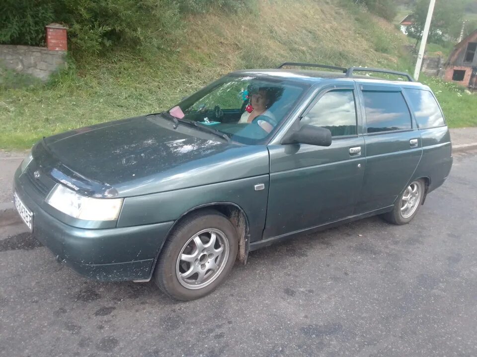 Ваз 2114 цвет сочи опер. 2115 цвет сочи. Цвет сочи какой. Цвет сочи зеленый. 2114 сочи 360.