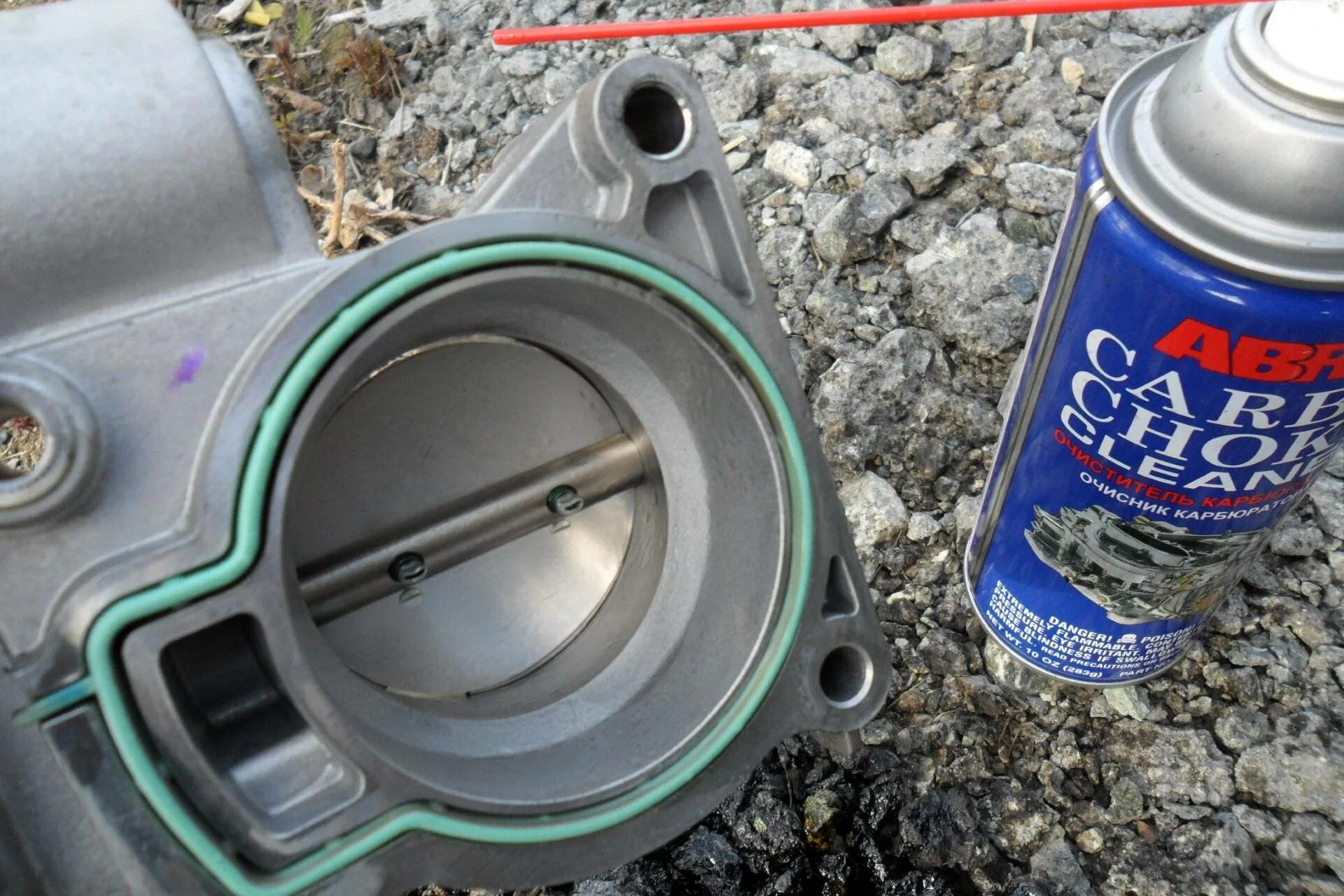 Вибрация по кузову на холостых. Гидроопора киа церато 3. Вибрация форд фокус 2. Вибрирует двигатель на холостом ходу. Мерседес вито вибрация двигателя.