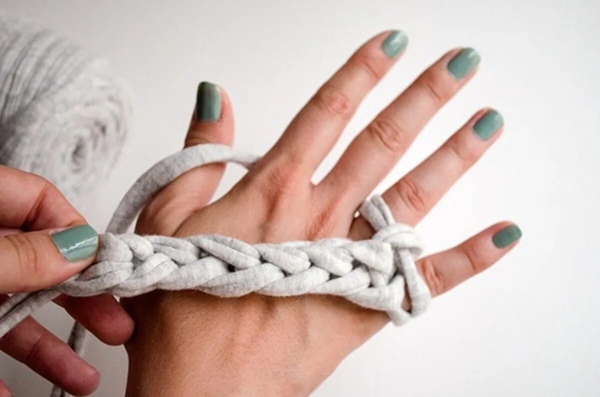 Вязка пальцами. Вязание на пальцах. Плетение на пальцах из пряжи. Вязание на пальцах без спиц. Что можно связать руками