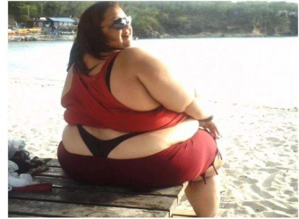 Толстая девушка в стрингах. Жирные женщины в стрингах. Читать про толстых