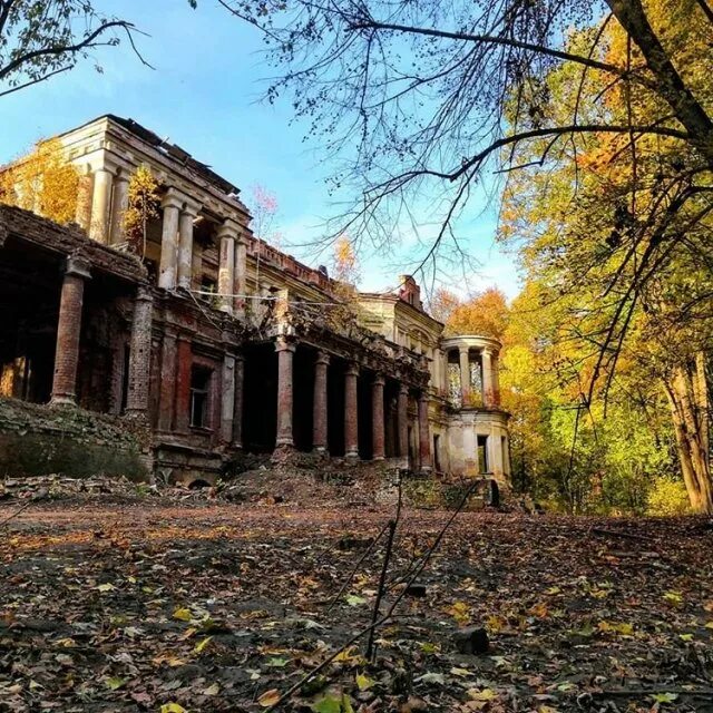 Переславль-Залесский усадьбы заброшенки. Переславль Залесский заброшки усадьба. Солотча заброшенная усадьба. Заброшенная Хуторская усадьба усадьба. Усадьба разрушенные усадьбы