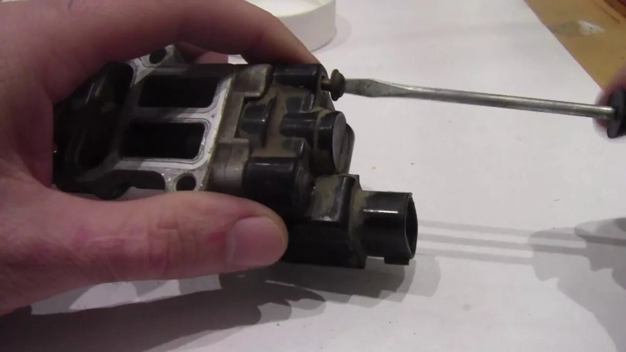 Клапан хх тойота королла. Королла регулятор холостого хода. Клапан холостого хода тойота королла 110. Датчик холостого toyota avensis 2. Toyota auris регулятор холостого хода.