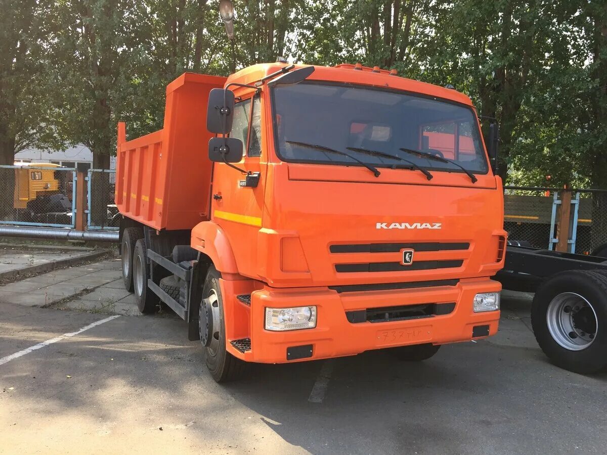 Камаз 65115 желтый. Камаз 55111 самосвал оранжевый. Камаз 6520 2023. Камаз самосвал 65115 кыргызстанда. Камаз 6520 2021.