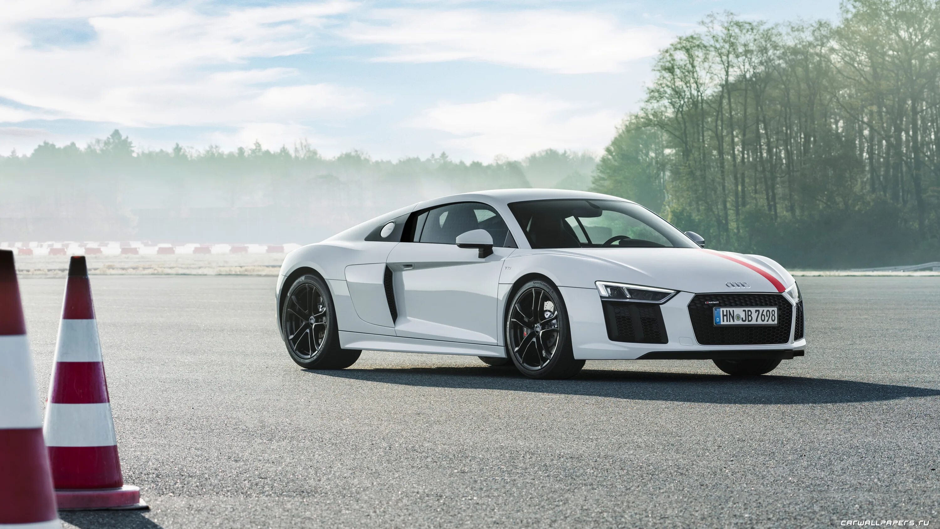 Ауди р8 2019. Ауди р8. Audi r8 sport. Audi r8 silver. Ауди р8 2018.