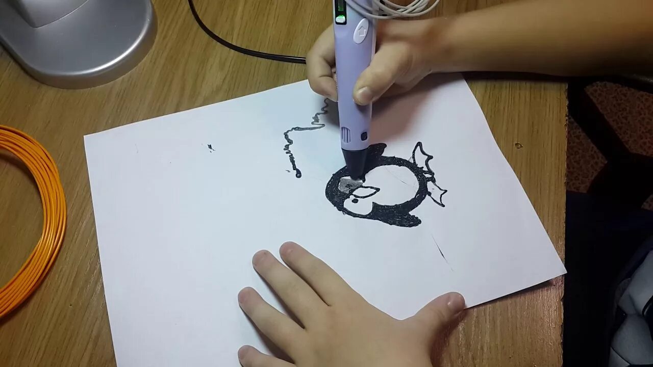 Как рисовать 3д ручкой видео. Пингвин 3d ручкой. брелок 3д ручкой. пингвин из 3д ручки. брелки 3 дэ ручкой.