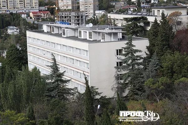 Вакансии в санаториях ялты. Крым ялта курпаты горный санаторий. Нии им сеченова ялта фото. Вакансии в санаториях ялты. Пансионат парус гаспра.
