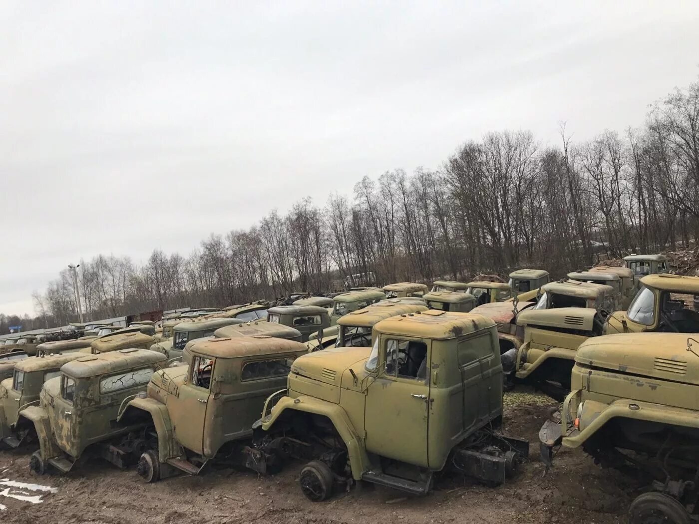 Разбирают зил. Зил 131 прхм. зил 131 аукцион. зил 131 олх.уз. зил 131 в разборе.