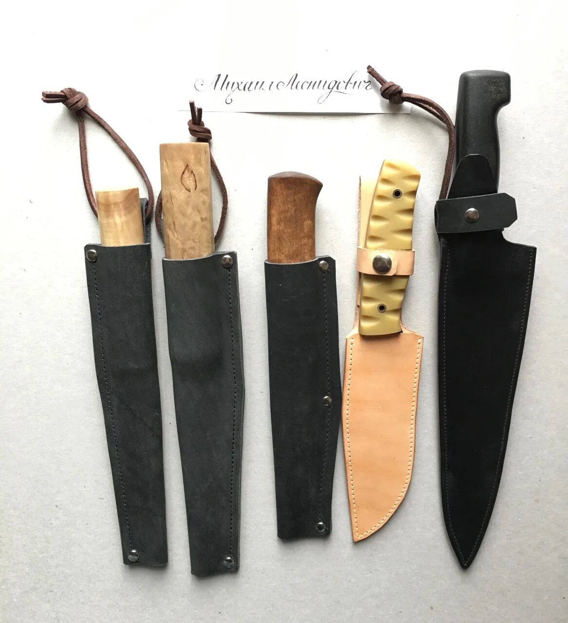 Без ножен. Кожаные ножны с жесткими вставками. Нужный нож. Деревянные ножны изготовление. Обкладка деревянных ножен.