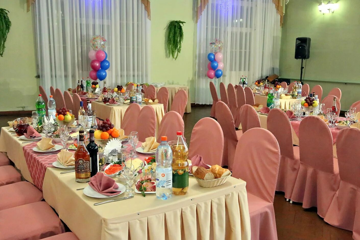 Серебряные пруды рестораны. Заварка ишимбай кафе интерьер. Серебряные пруды рестораны. У пруда ресторан в горелово. Срк семено оленинский рязань.