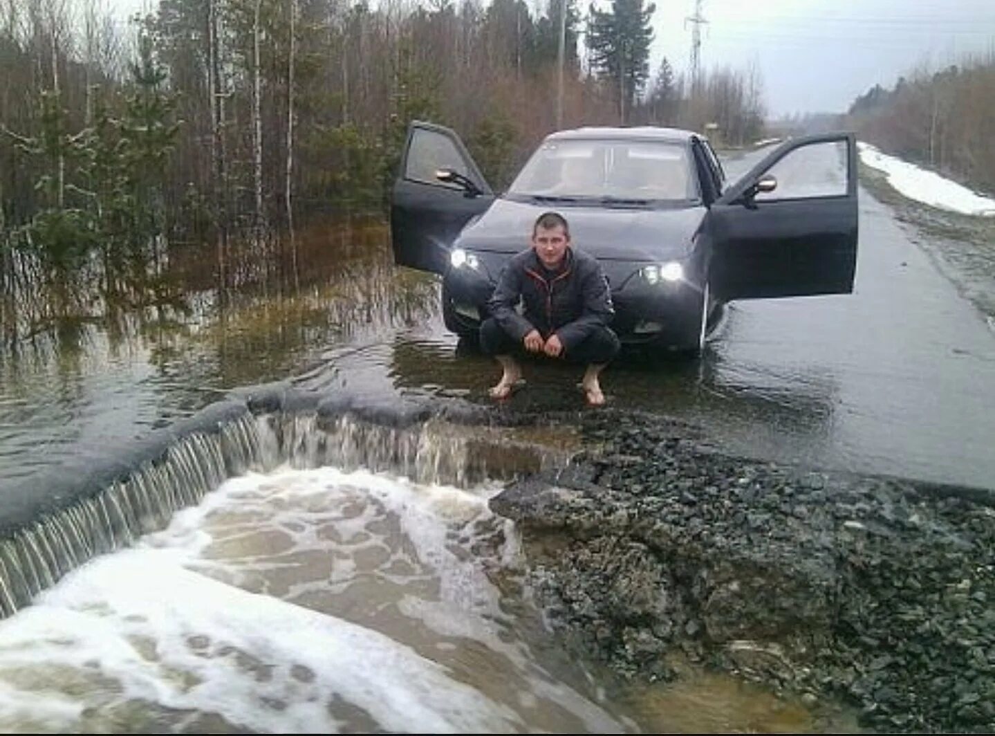 Ютуб смешное русское. Русские дороги. Приколы на дорогах. Русские дороги приколы. Приколы на дорогах России.