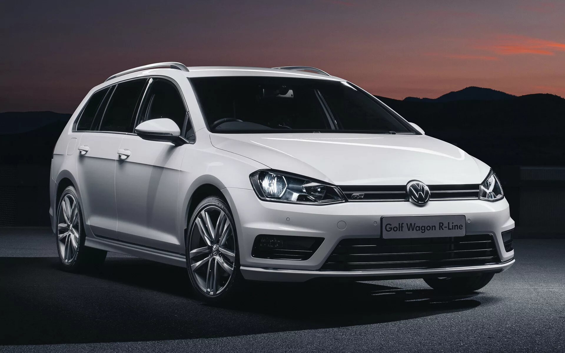 Vw r line. Volkswagen golf r line 2015. 2014 volkswagen golf wagon. volkswagen_golf_r_variant_2015. volkswagen golf tsi wagon 2014.
