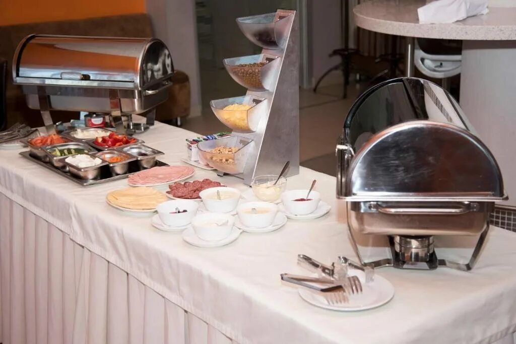 Дубрава чебоксары. Гостиница дубрава чебоксары. hotel dubrava 3*. кафе дубрава чебоксары. дубрава парк отель комплексный завтрак.