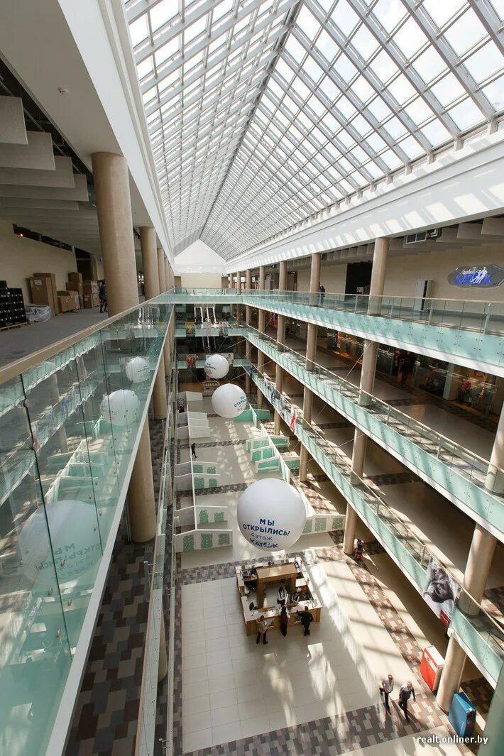 минск подземный тц столица. тц галерия минск. тц минск магазины. торговый центр замок в минске магазины. галерея минск торговый центр.
