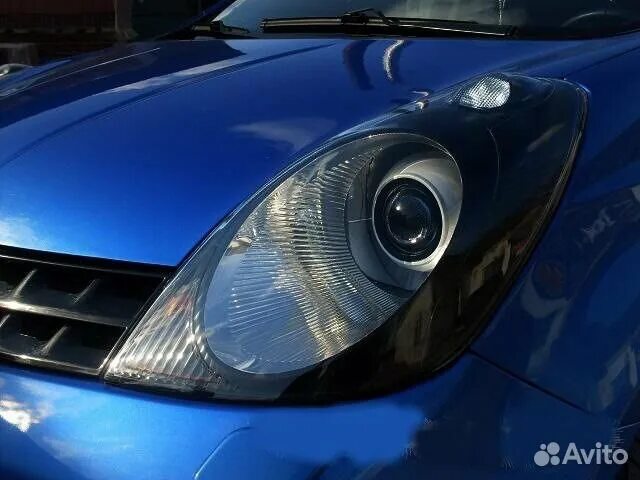 Маски фар в черный nissan note. Линзы ниссан ноут. Линзы h4 на ниссан ноут. Линзы в фары nissan note. Установка линз на ниссан ноут.