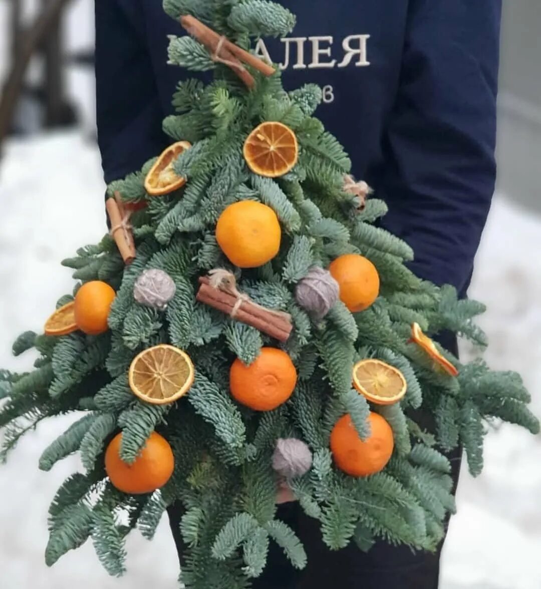 Нобилис и мандарины. Букет с нобилисом и мандаринами. Букет из мандарин с нобилисом. Букет из мандарин и нобилиса.