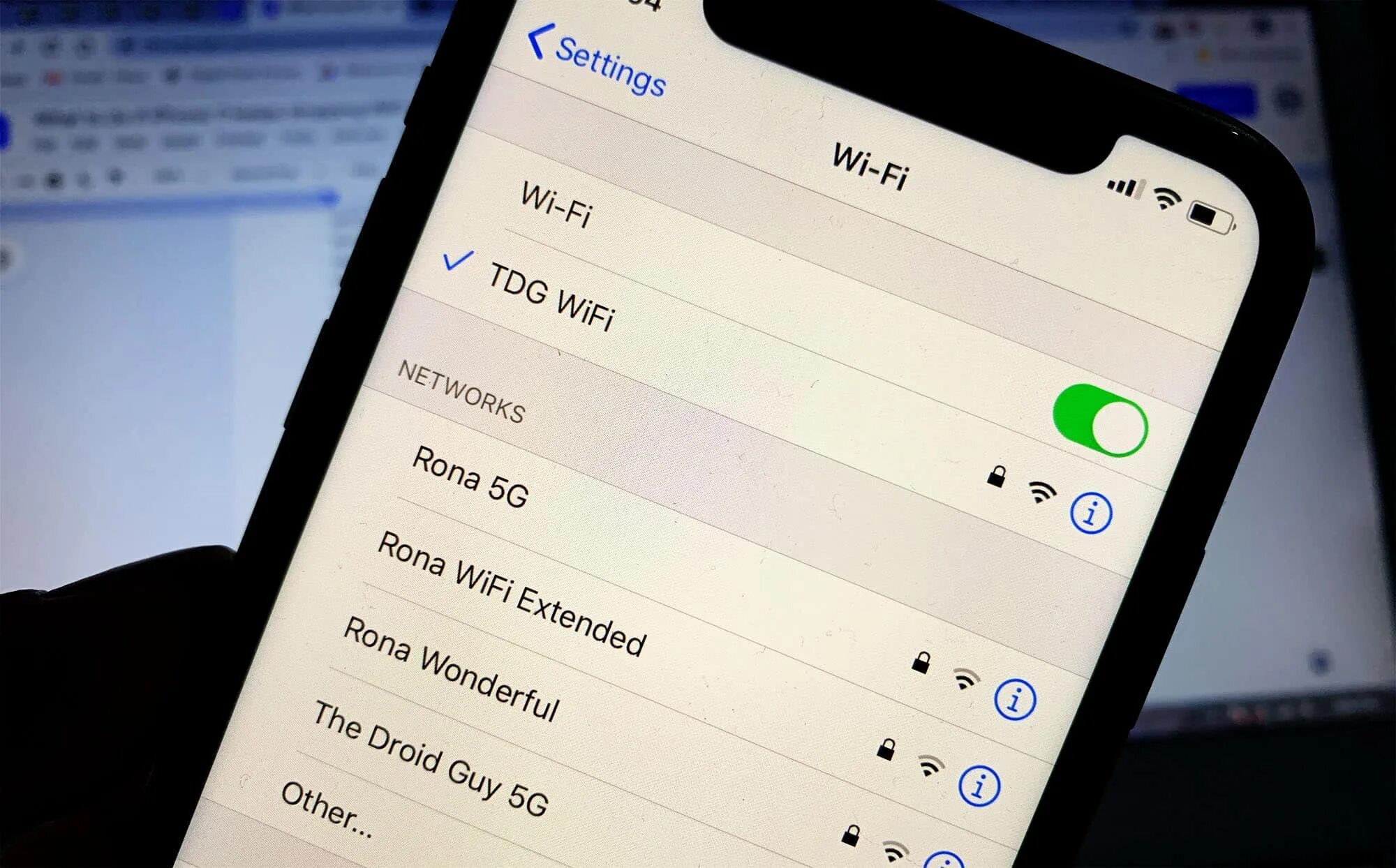 Iphone 11 WIFI. Вай фай на айфоне. Сеть вай фай айфон. Значок вайфая на айфоне. Vowifi айфон