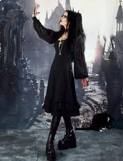 Under the witch gothic