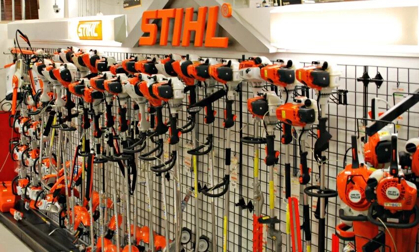 Штиль смоленск. Шоп система Stihl по планограмме 3м. Штиль Смоленск Соболева. ХМАО П Междуреченский магазин штиль ассортимент. Витрина Stihl.