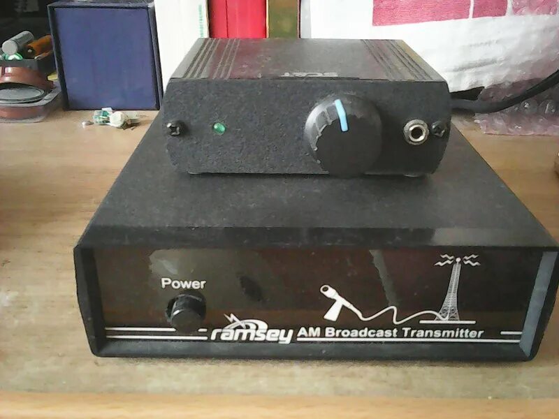 альпинист 418 радиоприемник. радиовещание на длинных волнах. шкала советского радиоприемника. радиоприемник «волна-к 1». радиостанции на длинных волнах.