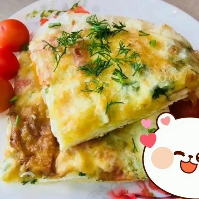 омлет в лаваше на сковороде с сыром. лаваш с сыром и яйцом. омлет с лавашом и сыром на сковороде. яичница с лавашом на сковороде с сыром. яичница с сыром в лаваше.