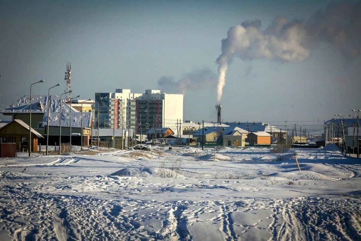 Теплое озеро Якутск. Точка будущего Якутия. Точка будущего Жатай стройка. Поселок Жатай Саха Якутия.