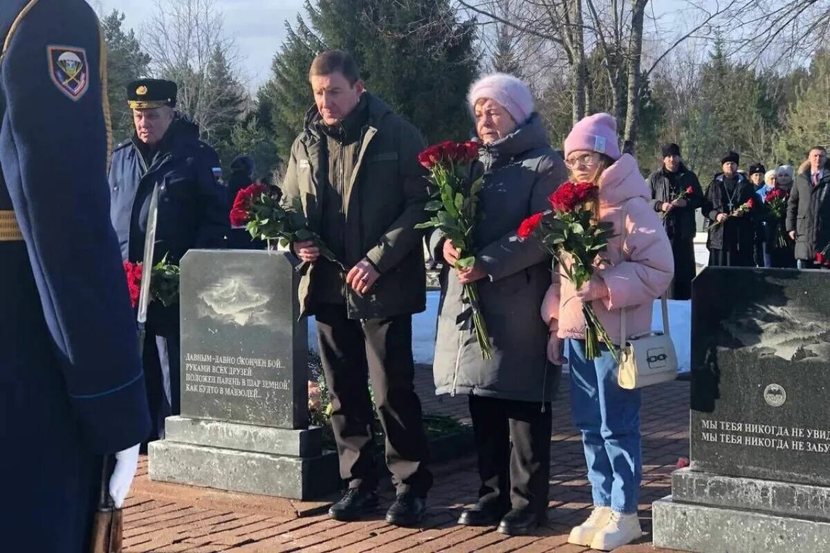 Псковская рота что случилось. 6 Рота Псков. Псковские десантники 6 рота. Памятник 6 роте. Герои России.