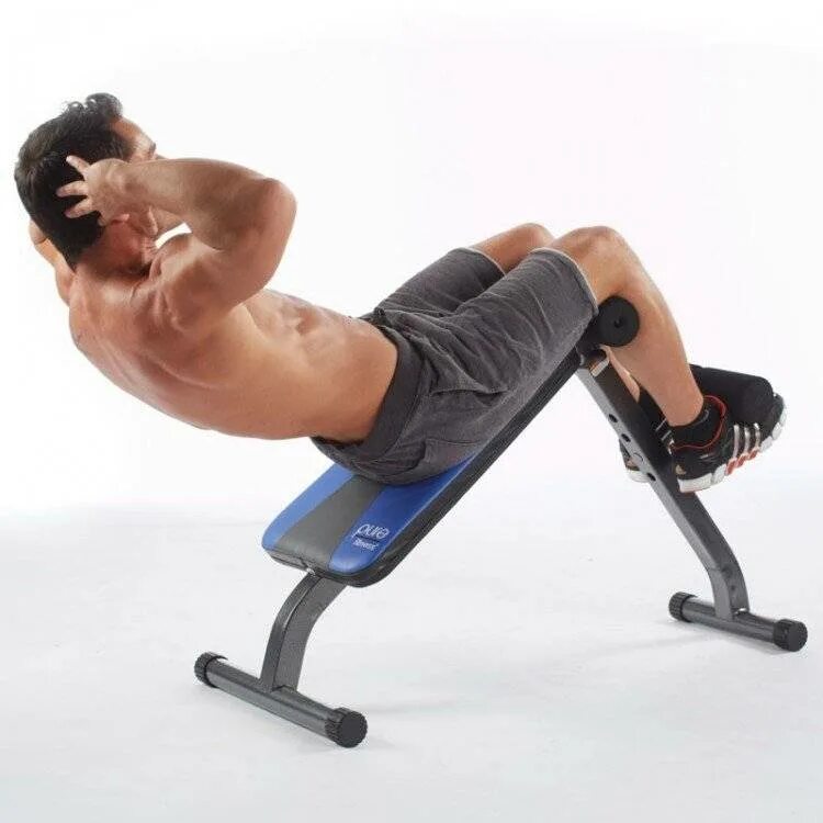 Technogym crunch bench. Тренажер для пресса мужчине. Gymbit wonder core smart. Body-solid powerline. Тренажер для качания спины.