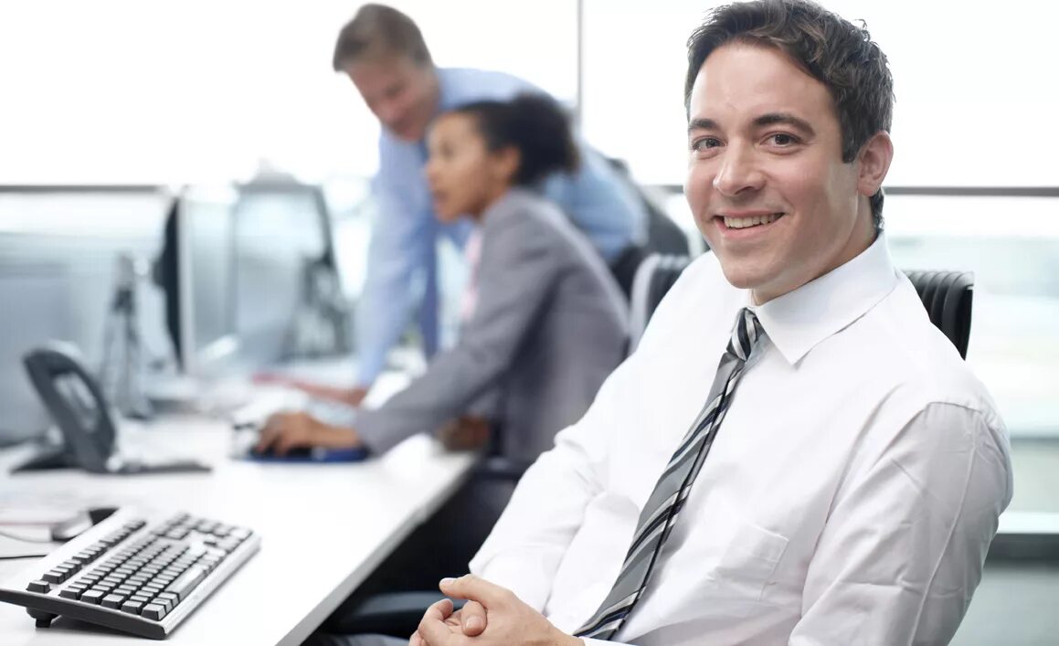 Переговоры в офисе. Фотосессия в офисе. Деловой этикет. Получить работу картинки. I am interested in a job of.