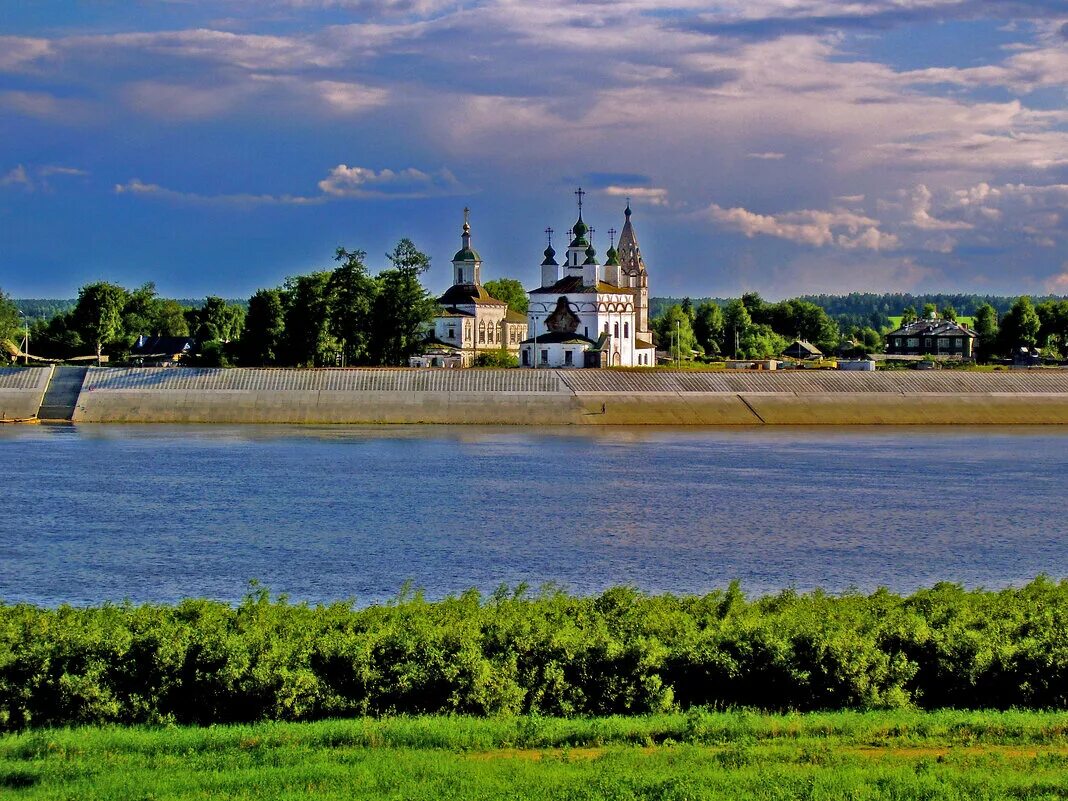 река сухона великий устюг. подвижка льда на сухоне великий устюг. на волге великий устюг. река сухона великий устюг. на волге великий устюг.