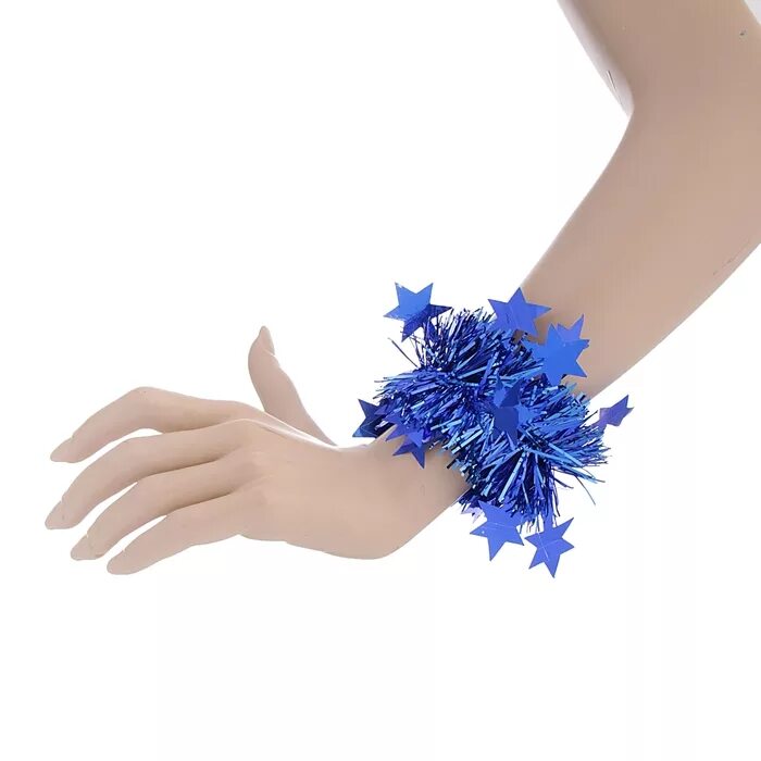 Браслет новогодний на руки. Новогодние аксессуары на руку. Синие цветы в руках. Цветочек синий в руках.