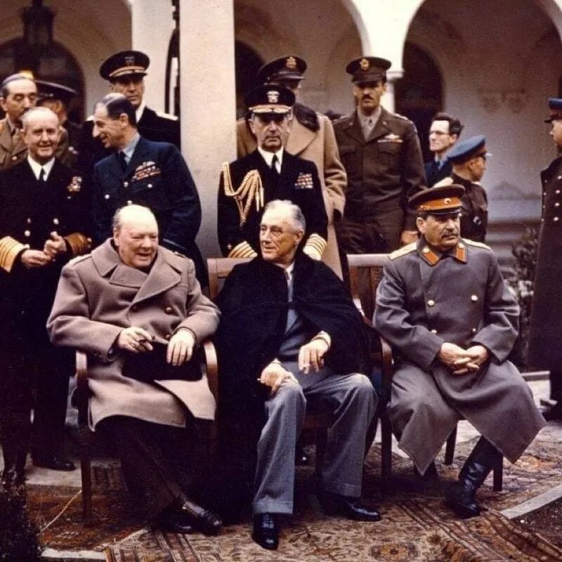 Причины первой мировой войны антанта и тройственный союз. Каковы были требования германской делегации 1918 кратко. Антигитлеровская коалиция ялтинская конференция. Тегеранская ялтинская и потсдамская конференции таблица. Декларация объединенных наций 1942.