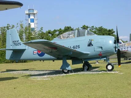 File:7625 TA-625 a T-28A Trojan, RoKAF (3225455742).jpg - Wikipedia.
