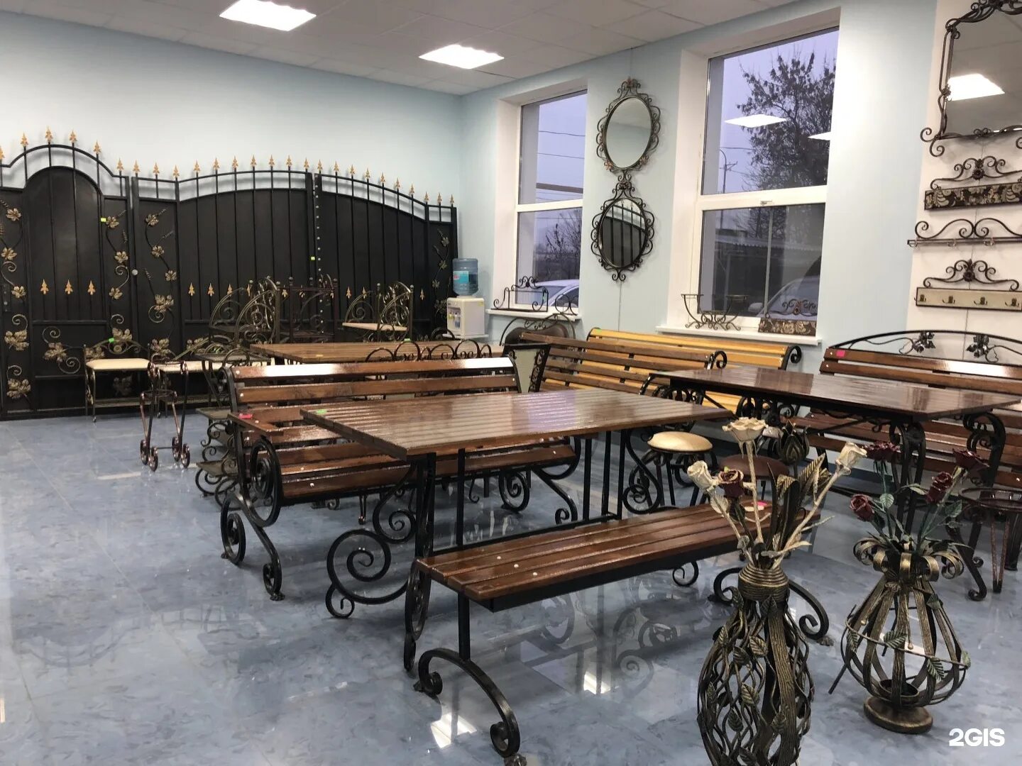 Кованые элементы стенд. Лестничные ограждения из латуни. Ковка ставрополь. Юг ковка ставрополь. Ковка ставрополь.