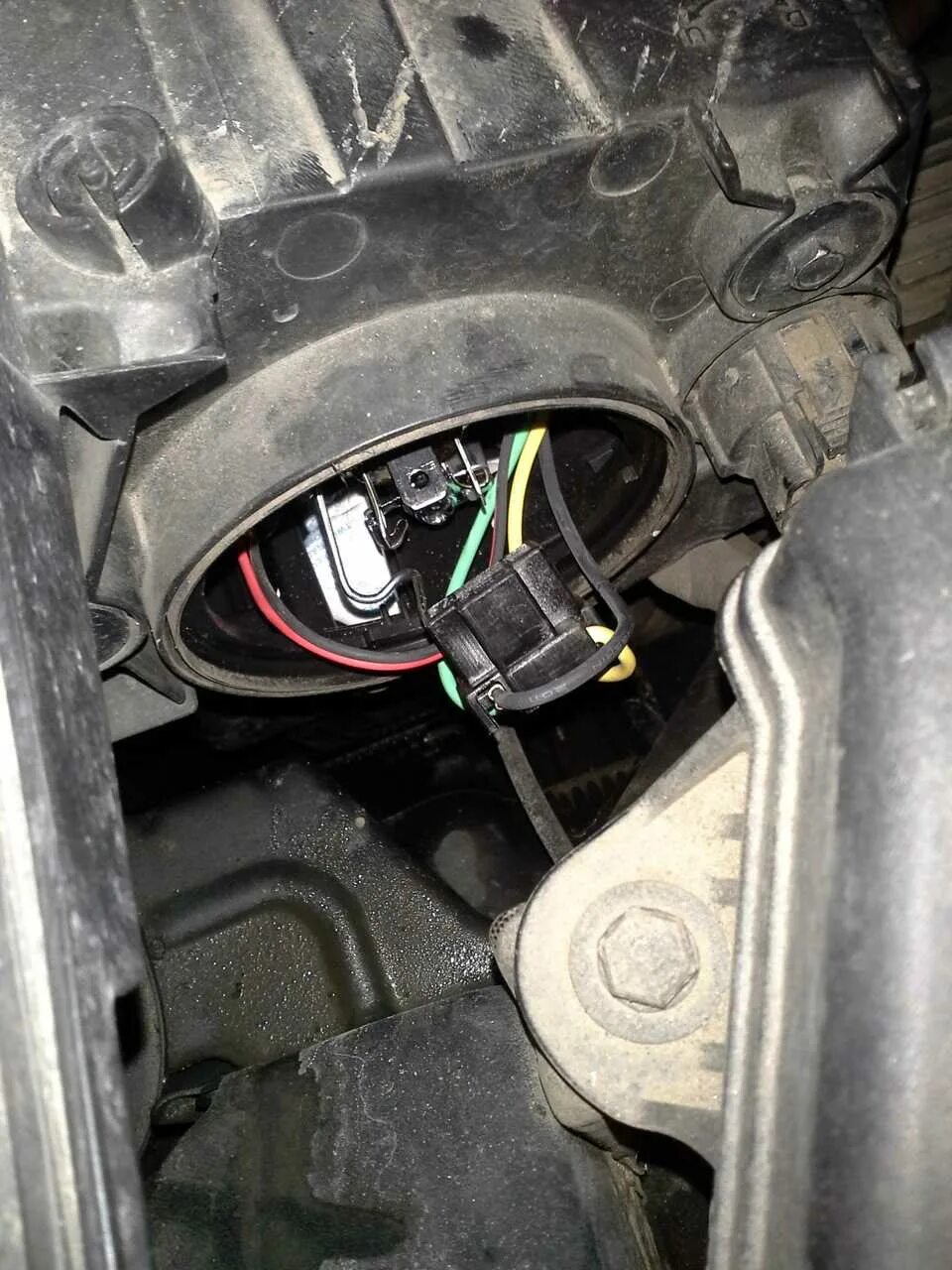 Патрон лампы габаритов киа рио 4. Лампа ближнего света киа рио 3. Лампочка ближнего света киа рио 3. Замена ламп ближнего света киа рио 3. Лампа ближнего света киа рио 3.