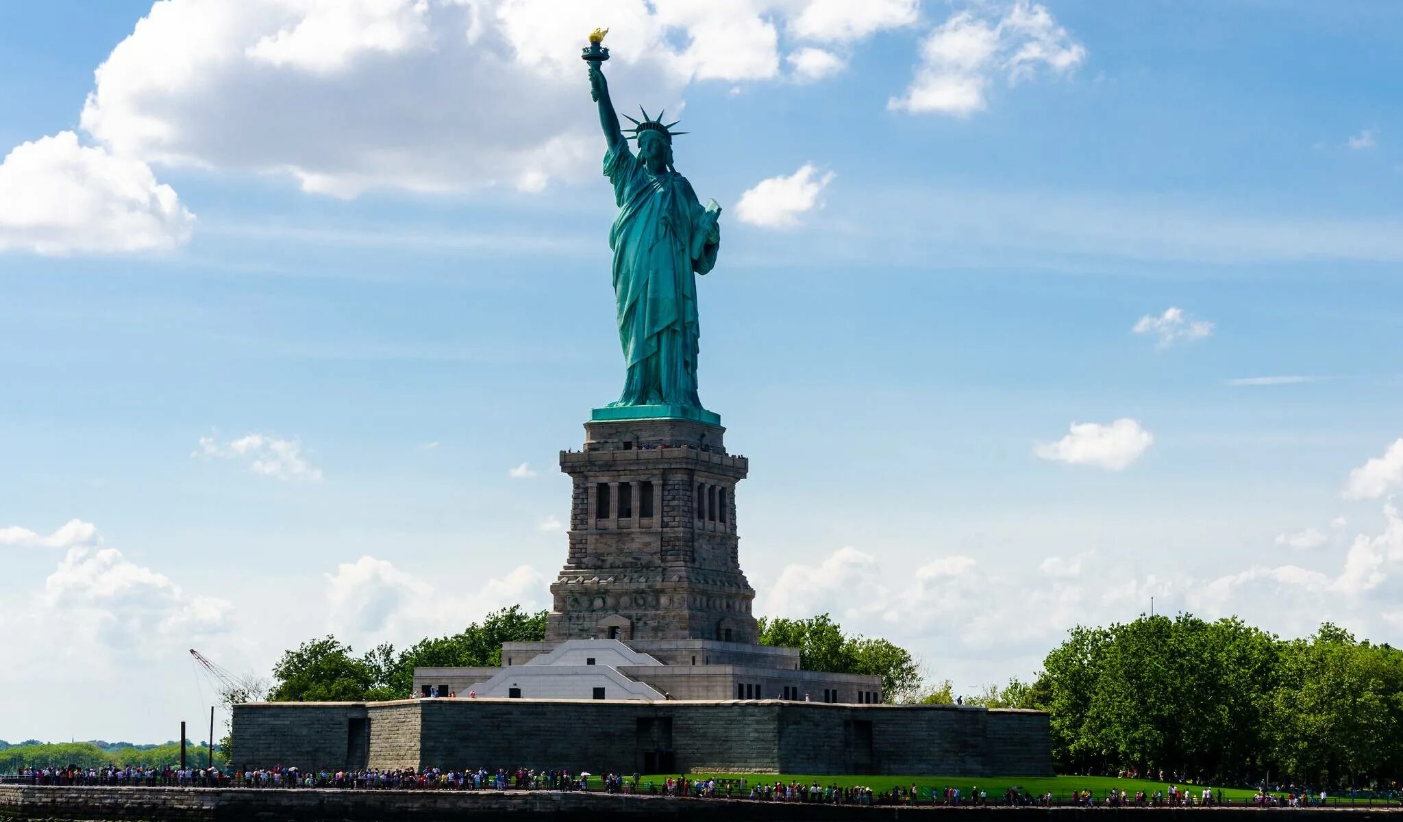 Чем известна страна сша. Бартольди статуя свободы. Статуя свободы Нью-Йорк. Достопримечательности США статуя свободы. Статуя свободы Нью-Йорк 2022.