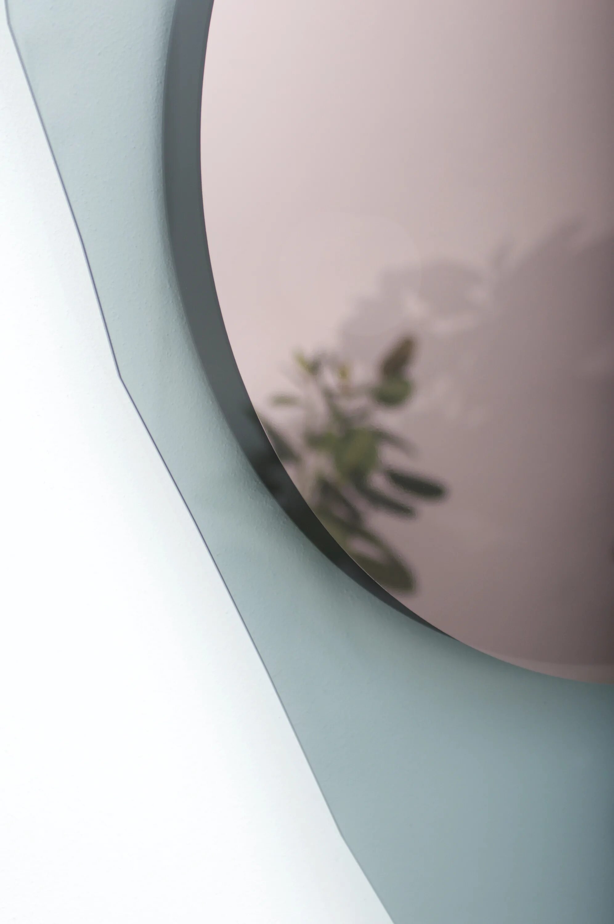 Falling mirror. Glass repeated mirror.