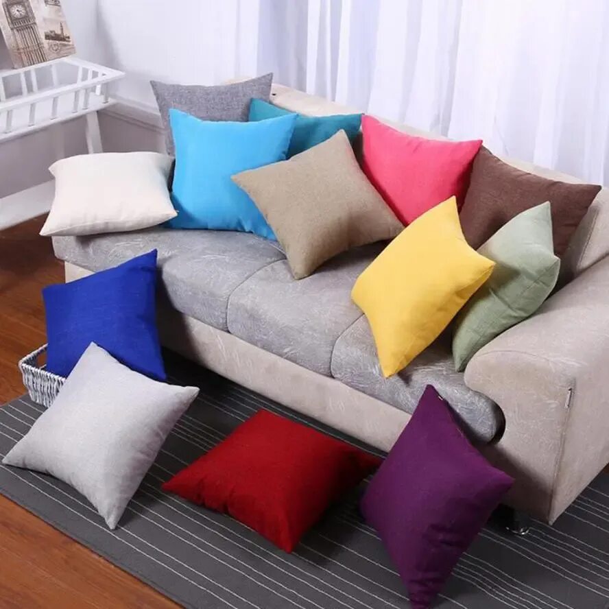 Яркие подушки. Яркие диванные подушки. Подушечки на диван. Подушки декоративные на диван. Квадратные подушки для дивана.