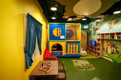 Кафе ресторан с игровыми комнатами