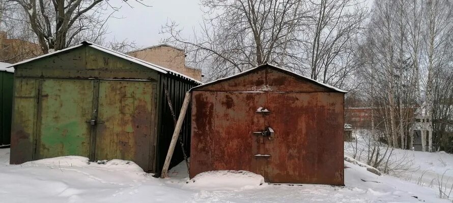 Незаконно установлен гараж. Незаконно установлен гараж