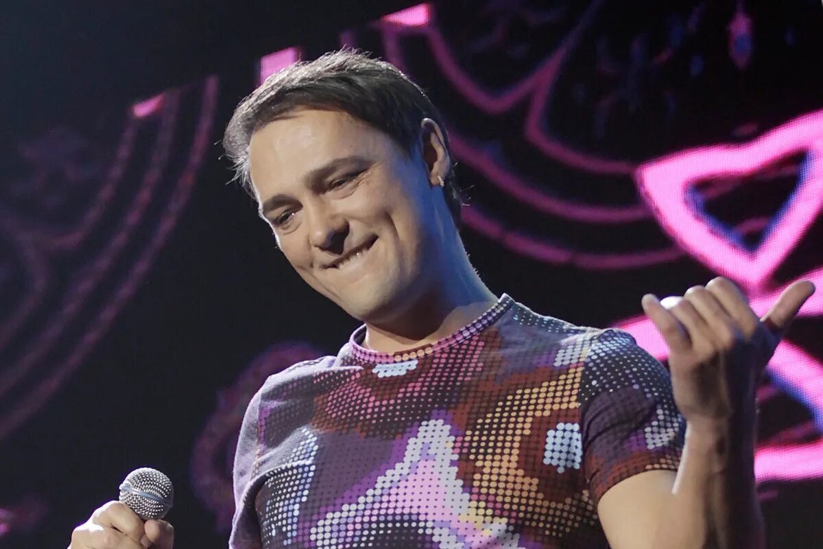 Юра шатунов 1988. Память юрию шатунову 2022. Память юрию шатунову 2022. Памяти юры шатунова. Концерт шатунова в москве 2022.