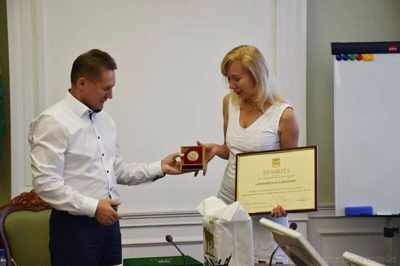 Встреча предпринимателей. Работа руководителем в пензе. Стальпромет город пенза директор. Алюшева пенза. Российские бизнесмены.