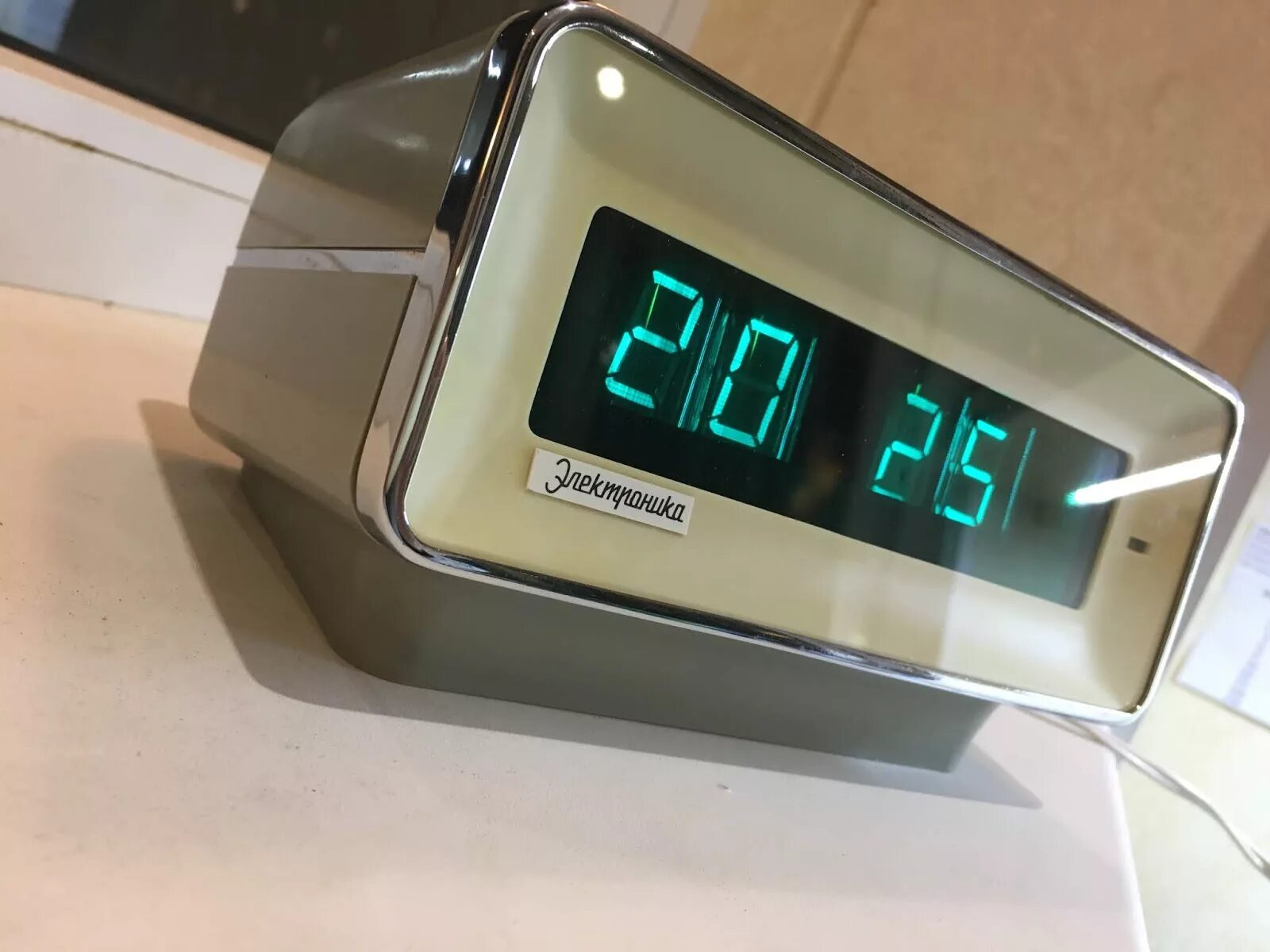 Ремонт настольных электронных часов. 15м яркость индикаторов. Часы электроника 6. Электронные часы сломались. Часы электронные vst-721-2 (зеленый).