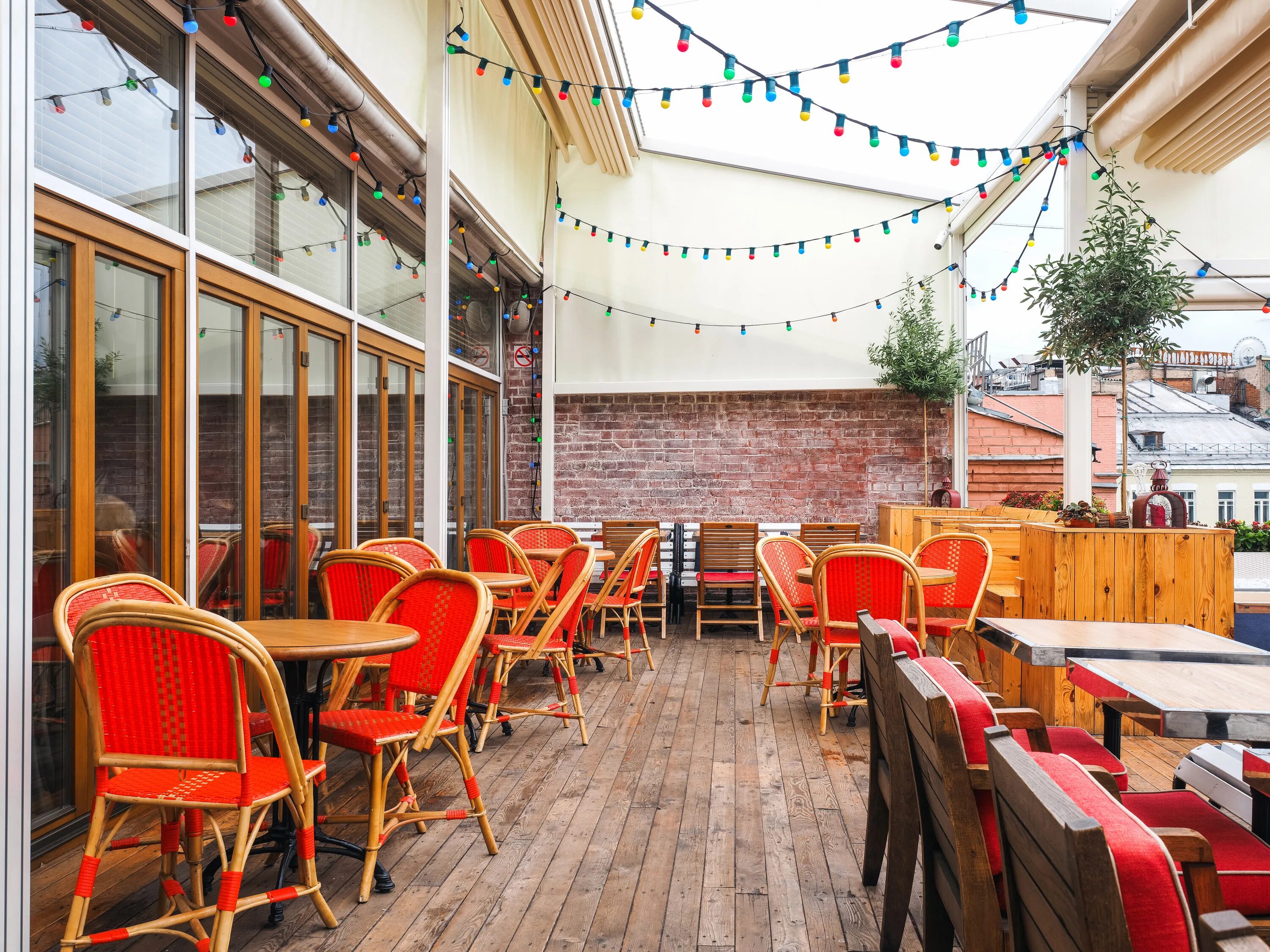 кафе счастье путинковский пер. ресторан библиотека путинковский переулок. большой путинковский переулок 5 ресторан счастье. счастье на крыше большой путинковский пер 5. счастье на крыше ресторан москва пушкинская.