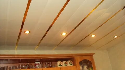 Как потолок из пластиковых панелей видео