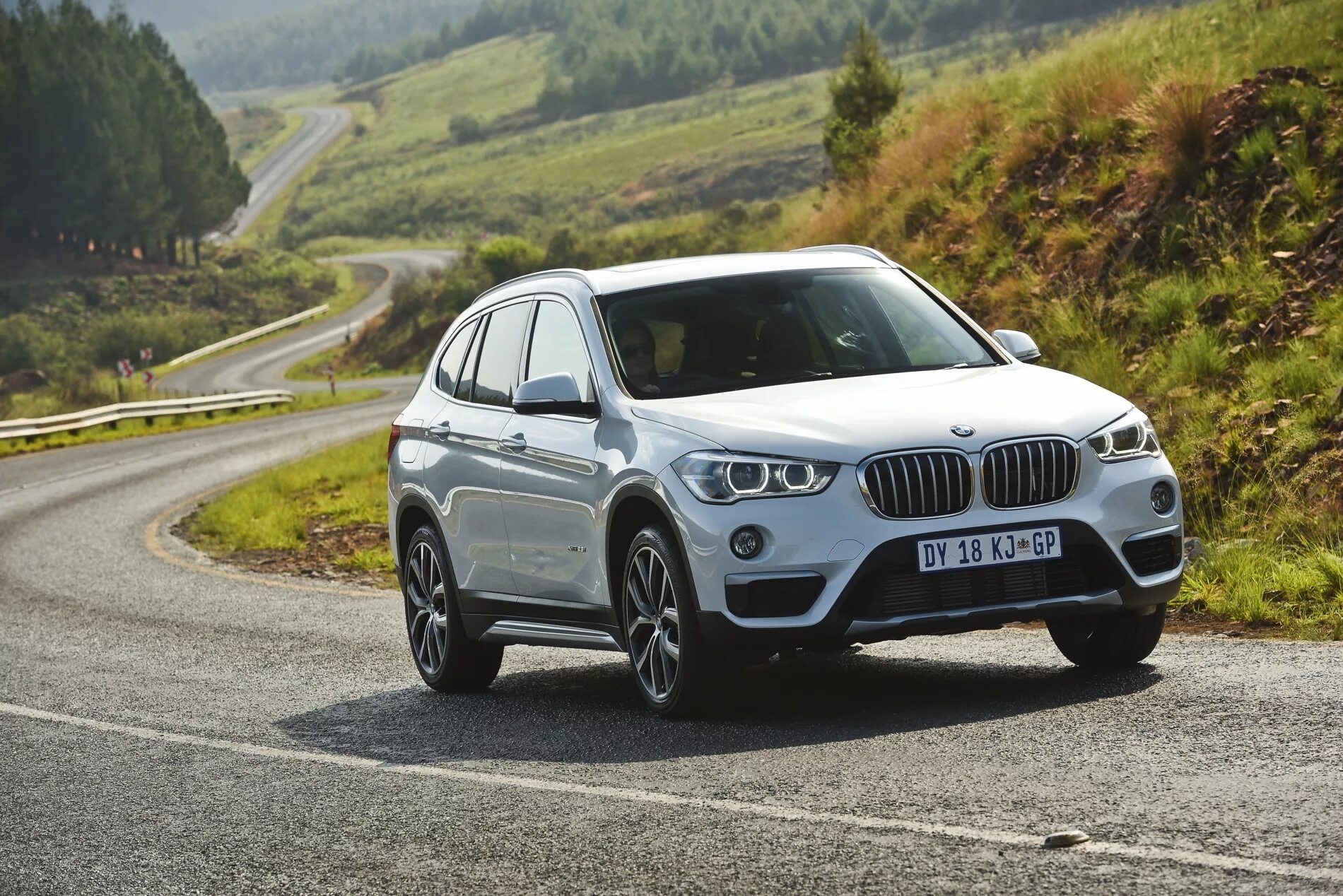 Х 1 автомобиль. БМВ Икс 1. BMW x1 2016. БМВ x1 2016. BMW x1 f48.