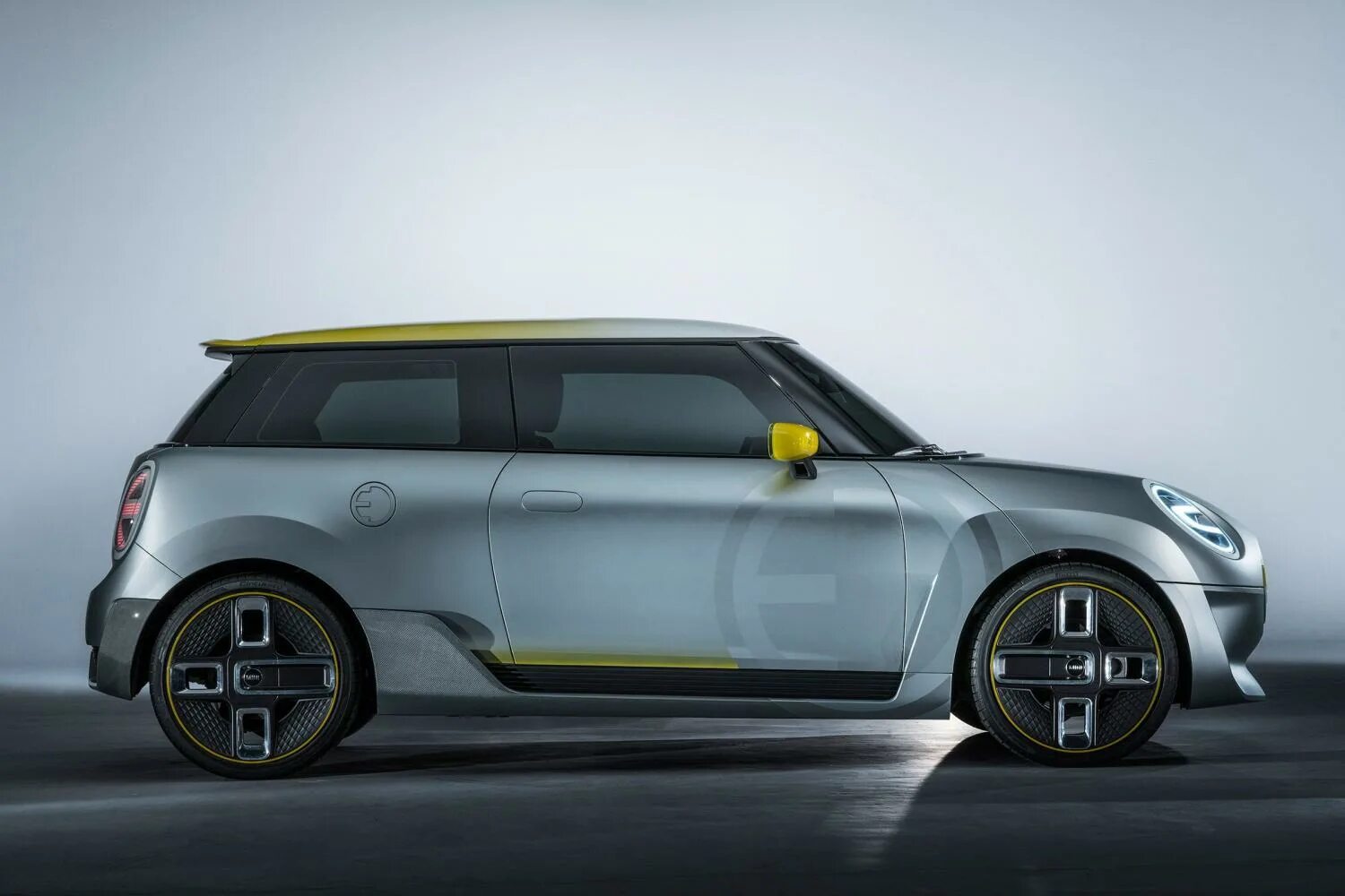 Mini design. Мини bmw i1. мини купер электро. бмв электрокар мини. concept cars mini.