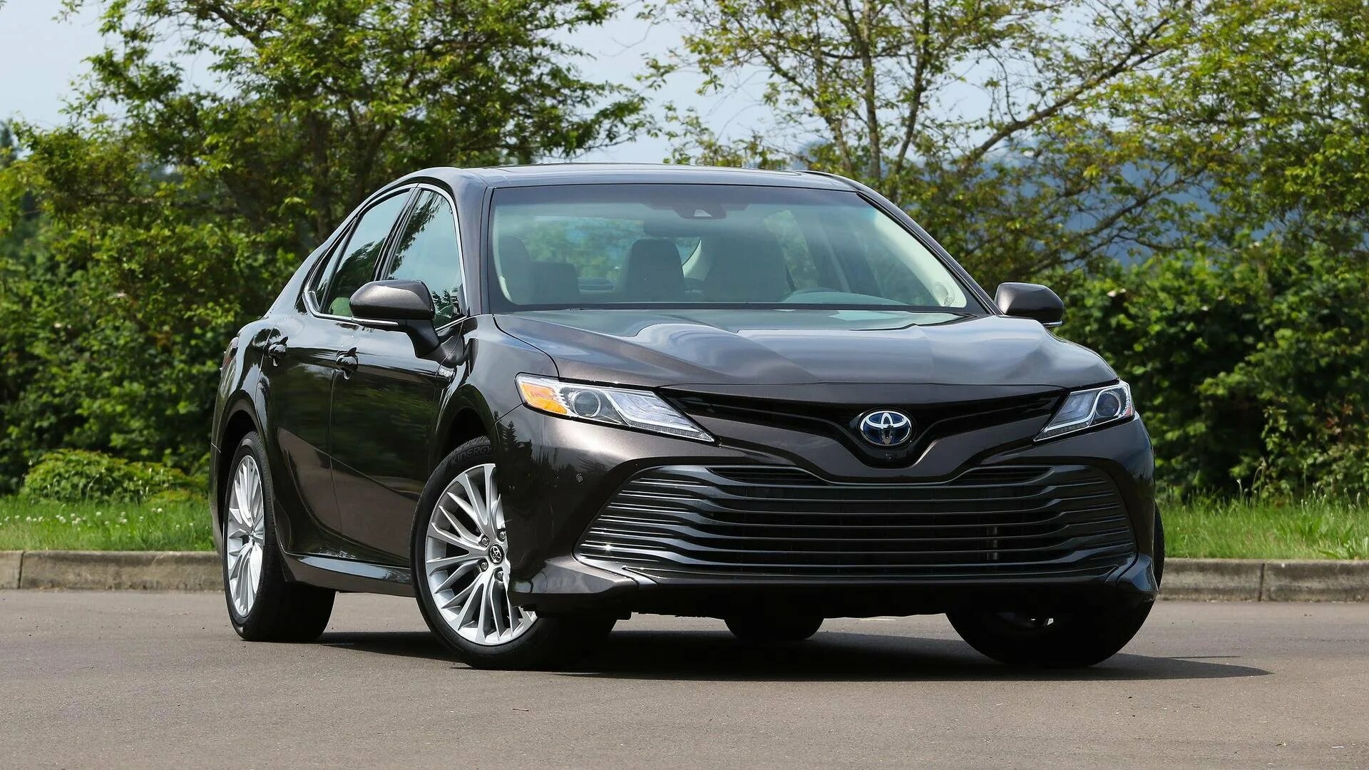 Тойота 6 поколения. Toyota Camry 2018. Toyota Camry 3.5. Toyota Camry Hybrid 2018. Тойота Камри 5 2018.