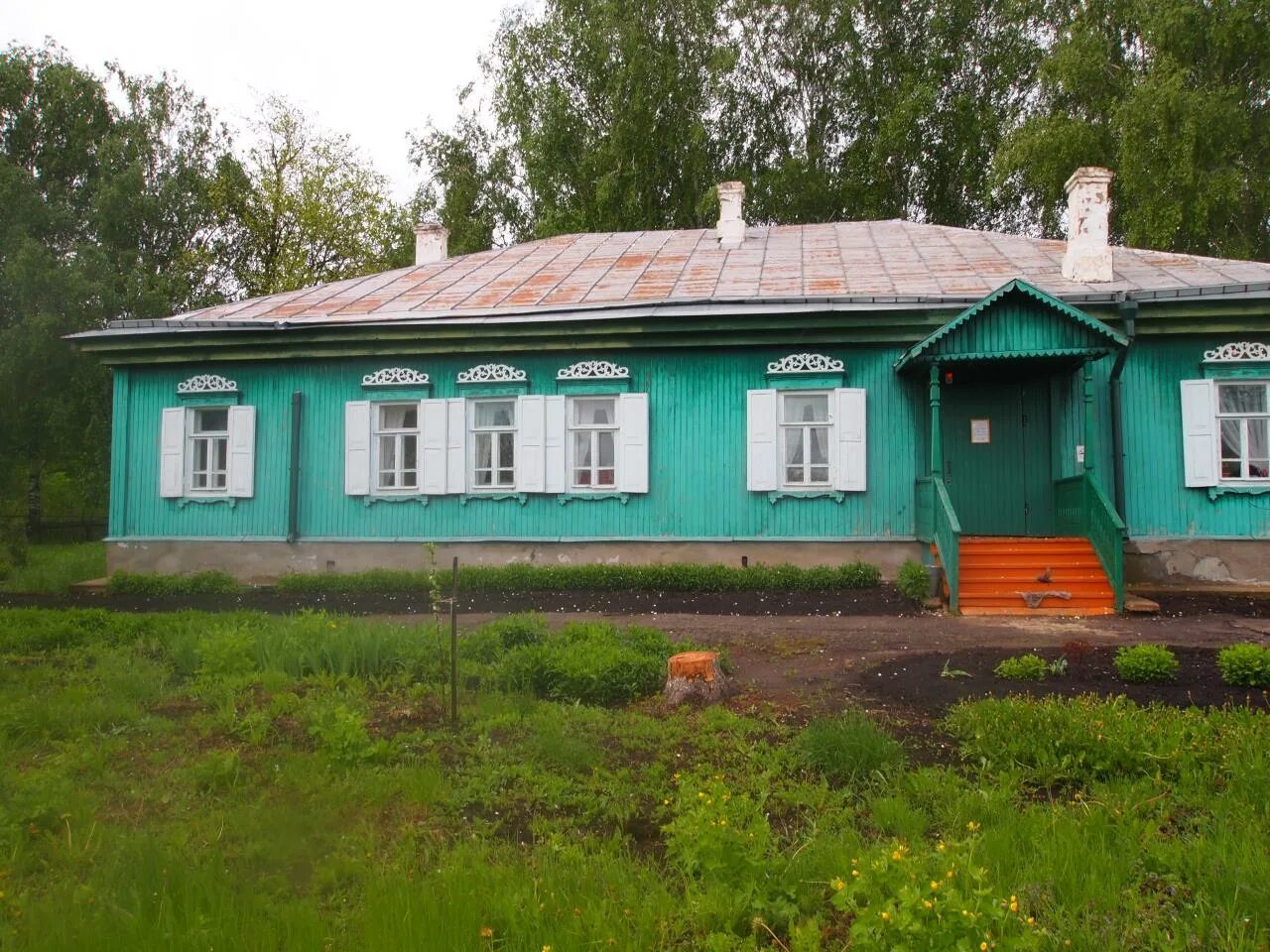 Погода алакаевка самарской области кинельского. Алакаевка дом музей Ленина. Музей Ленина в Алакаевке Самарской области. Село Алакаевка Кинельский район Самарская область. Дом Ленина в Алакаевке Самарской области.