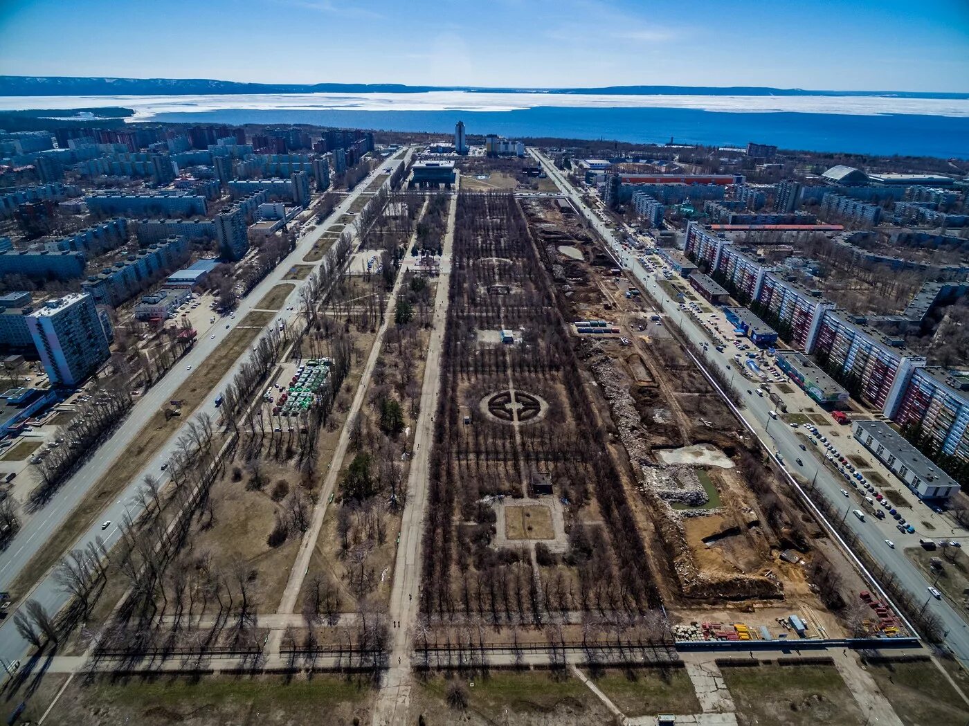 Парк тольятти автозаводский. Парк Тольятти Автозаводский район. Парк Победы Тольятти Автозаводский район. Сквер Тольятти Автозаводский район. Парк 50 летия АВТОВАЗА Тольятти.