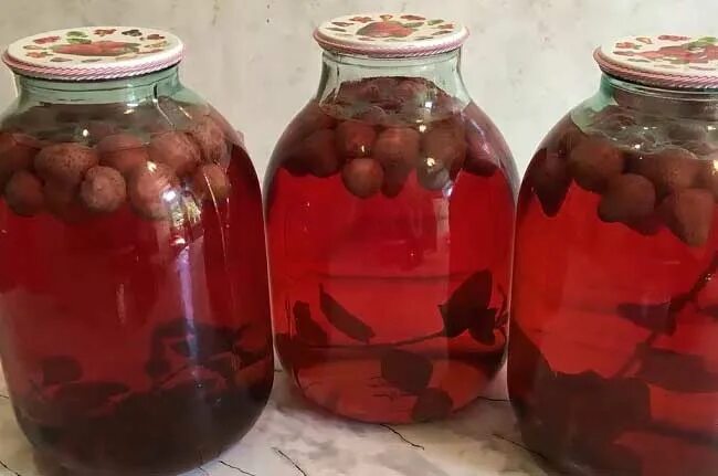 Компот. Компот из клубники на 3 литра. Компот из земляники. Компот из клубники на 3 литра. Компот из клубники.
